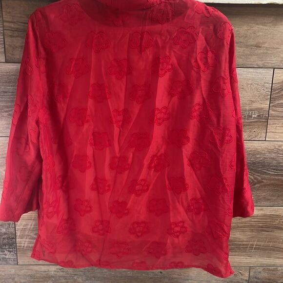 Alfred Dunner Red Button Up Blouse Necklace Size Petite Medium - Picture 4 of 4